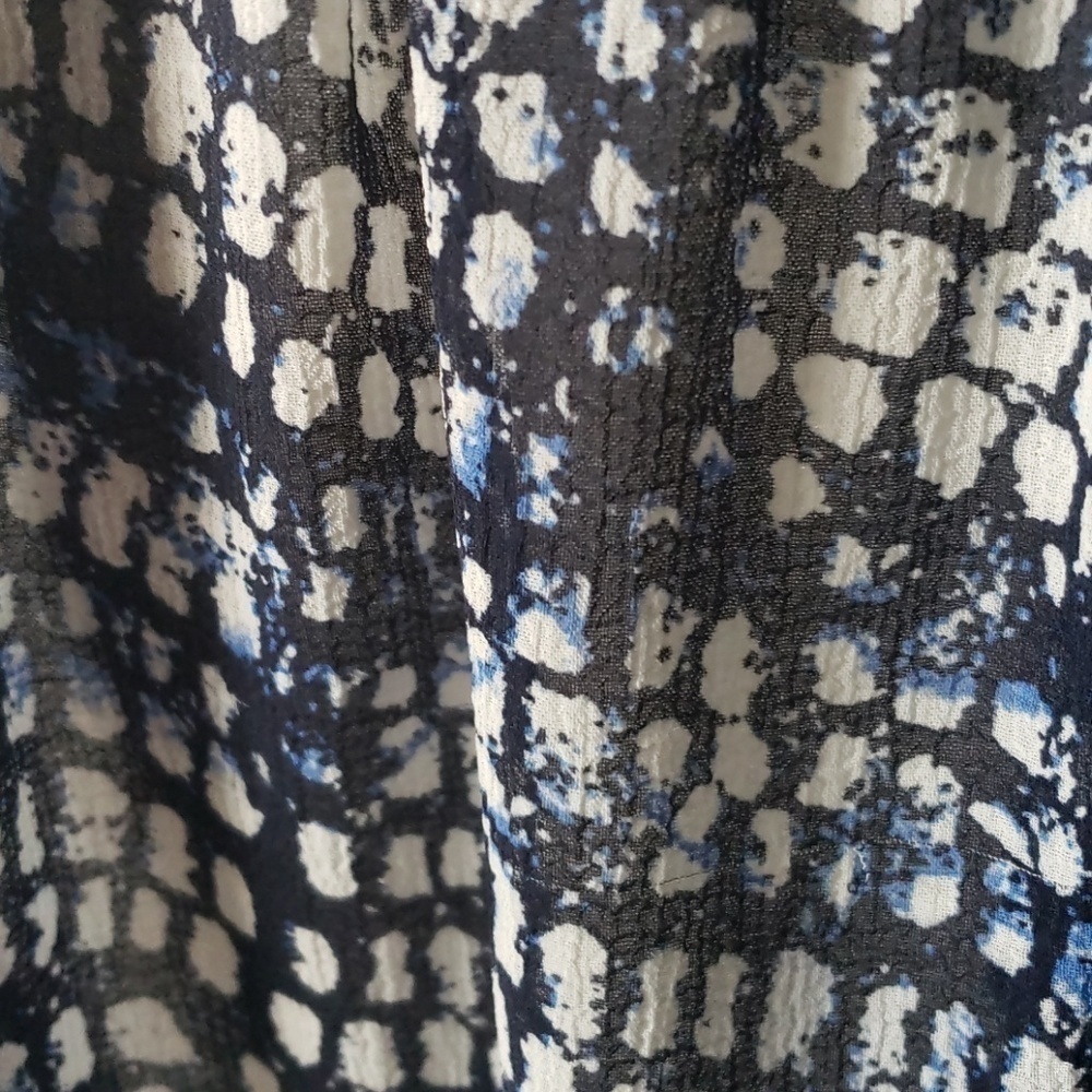 Daisy Fuentes sheer bo-ho hi-low blouse with tie - Picture 3 of 3